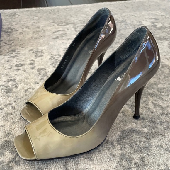 Stuart Weitzman heels - Picture 1 of 3